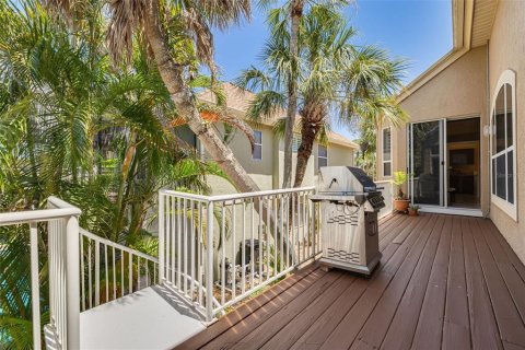 House in Gulfport, Florida 3 bedrooms, 210.89 sq.m. № 2234552 - photo 11