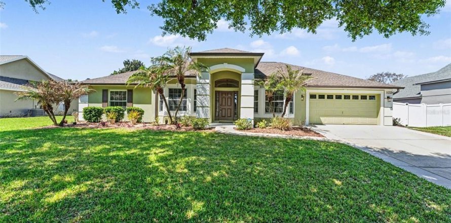 Casa en Auburndale, Florida 4 dormitorios, 225.01 m2 № 2102187
