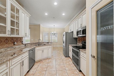 Casa en venta en Auburndale, Florida, 4 dormitorios, 225.01 m2 № 2102187 - foto 10