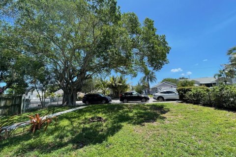 Land in Lake Worth, Florida № 1171233 - photo 1