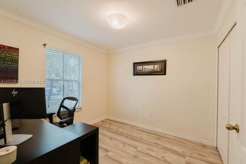 Copropriété à vendre à Miramar, Floride: 3 chambres, 117.99 m2 № 2073740 - photo 18