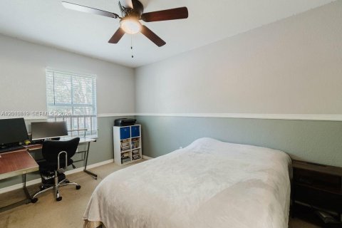 Copropriété à vendre à Miramar, Floride: 3 chambres, 117.99 m2 № 2073740 - photo 12