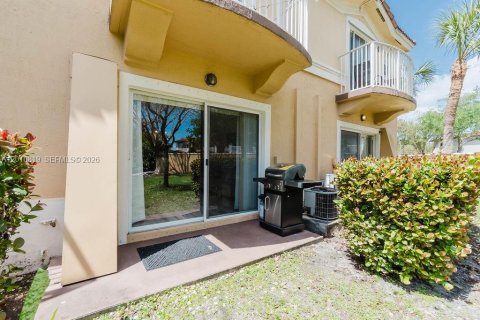 Copropriété à vendre à Miramar, Floride: 3 chambres, 117.99 m2 № 2073740 - photo 4