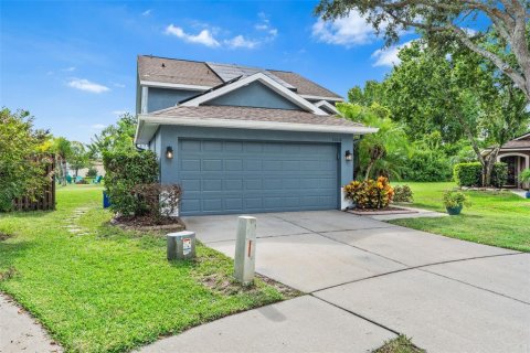 House in Land O' Lakes, Florida 4 bedrooms, 167.5 sq.m. № 1907619 - photo 2