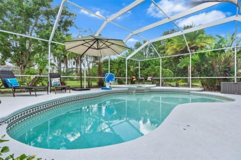 House in Land O' Lakes, Florida 4 bedrooms, 167.5 sq.m. № 1907619 - photo 30
