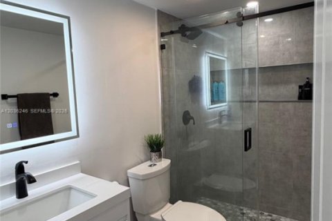 Copropriété à vendre à Hialeah, Floride: 1 chambre, 66.15 m2 № 2084266 - photo 12