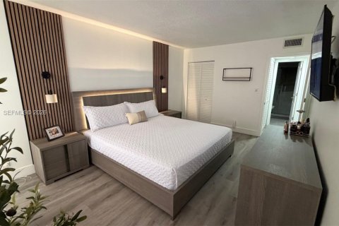 Copropriété à vendre à Hialeah, Floride: 1 chambre, 66.15 m2 № 2084266 - photo 5
