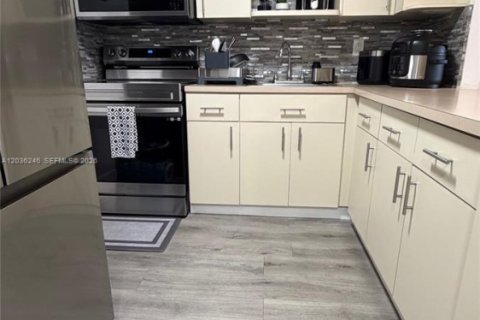 Copropriété à vendre à Hialeah, Floride: 1 chambre, 66.15 m2 № 2084266 - photo 7