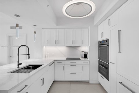 Condo in Fort Lauderdale, Florida, 2 bedrooms  № 1752185 - photo 6
