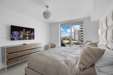 Condo in Fort Lauderdale, Florida, 2 bedrooms  № 1752185 - photo 12