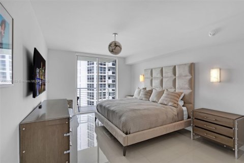 Condo in Fort Lauderdale, Florida, 2 bedrooms  № 1752185 - photo 11