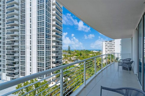 Condo in Fort Lauderdale, Florida, 2 bedrooms  № 1752185 - photo 4