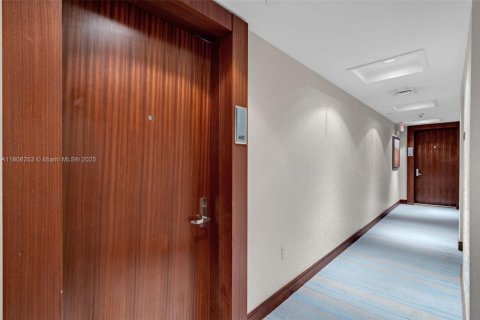 Condo in Fort Lauderdale, Florida, 2 bedrooms  № 1752185 - photo 25