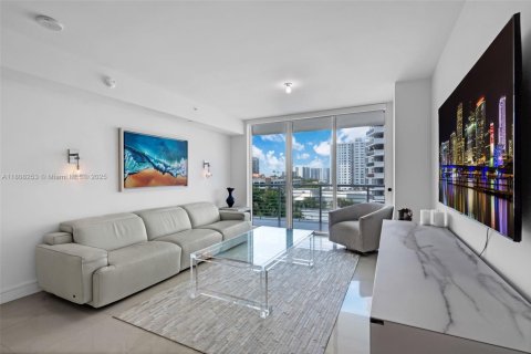 Condo in Fort Lauderdale, Florida, 2 bedrooms  № 1752185 - photo 3