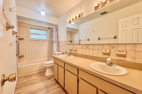 Casa en venta en Winter Park, Florida, 4 dormitorios, 214.88 m2 № 1721473 - foto 15