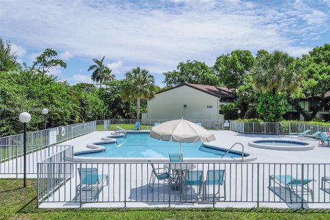 Condo in Miami, Florida, 3 bedrooms № 1990291 - photo 29
