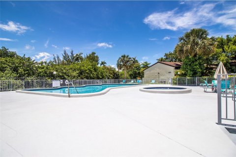 Condo in Miami, Florida, 3 bedrooms № 1990291 - photo 28