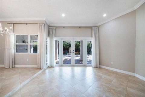 Casa en venta en Miami, Florida, 4 dormitorios, 191.38 m2 № 2044429 - foto 8