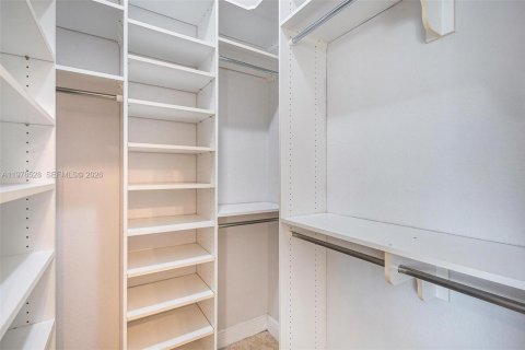 Casa en venta en Miami, Florida, 4 dormitorios, 191.38 m2 № 2044429 - foto 28