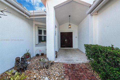 Casa en venta en Miami, Florida, 4 dormitorios, 191.38 m2 № 2044429 - foto 4