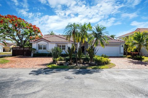 Casa en venta en Miami, Florida, 4 dormitorios, 191.38 m2 № 2044429 - foto 3