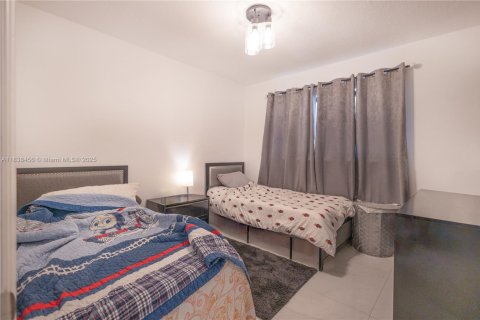 Casa en venta en Wilton Manors, Florida, 3 dormitorios, 144.93 m2 № 1823948 - foto 19