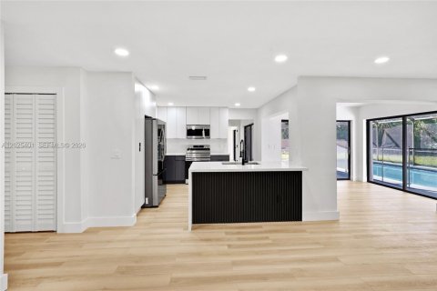 Villa ou maison à vendre à Coral Springs, Floride: 4 chambres, 203.83 m2 № 2180833 - photo 11