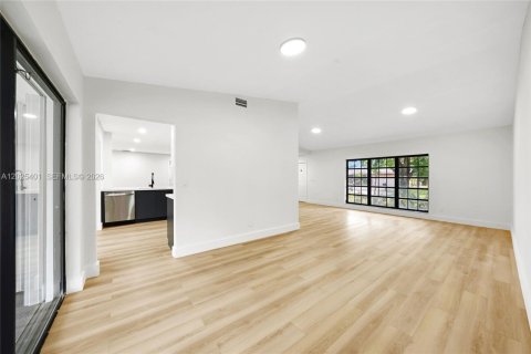 Villa ou maison à vendre à Coral Springs, Floride: 4 chambres, 203.83 m2 № 2180833 - photo 7