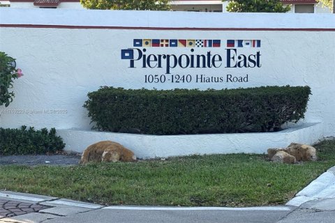 Condo in Pembroke Pines, Florida, 3 bedrooms  № 1728560 - photo 20