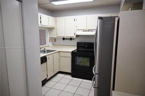 Condo in Pembroke Pines, Florida, 3 bedrooms  № 1728560 - photo 7
