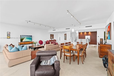 Купить кондоминиум в Майами, Флорида 2 спальни, 195.09м2, № 2008486 - фото 15