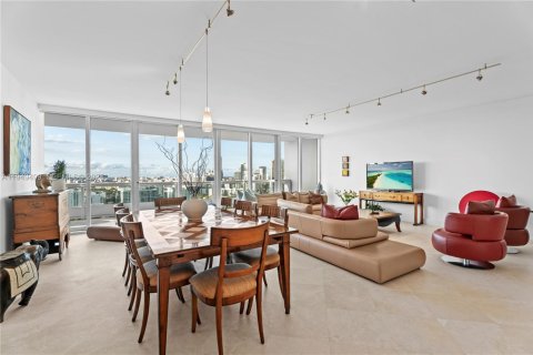 Купить кондоминиум в Майами, Флорида 2 спальни, 195.09м2, № 2008486 - фото 12