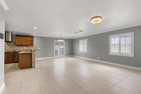 Casa en venta en Tampa, Florida, 6 dormitorios, 186.92 m2 № 1531776 - foto 19