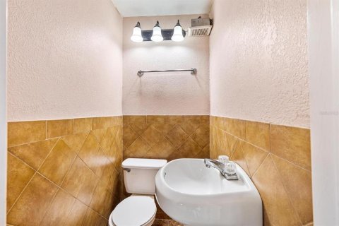 Casa en venta en Tampa, Florida, 6 dormitorios, 186.92 m2 № 1531776 - foto 13