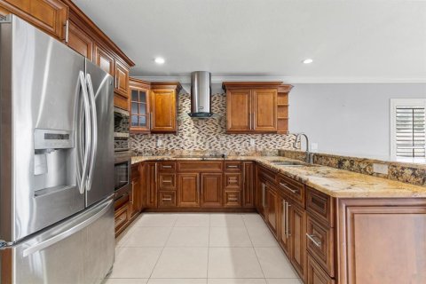 Casa en venta en Tampa, Florida, 6 dormitorios, 186.92 m2 № 1531776 - foto 22