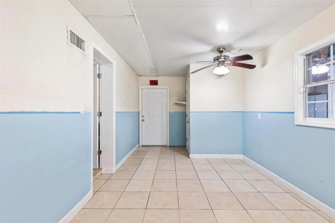 Casa en venta en Tampa, Florida, 6 dormitorios, 186.92 m2 № 1531776 - foto 15