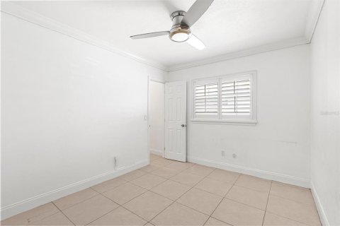 Casa en venta en Tampa, Florida, 6 dormitorios, 186.92 m2 № 1531776 - foto 25