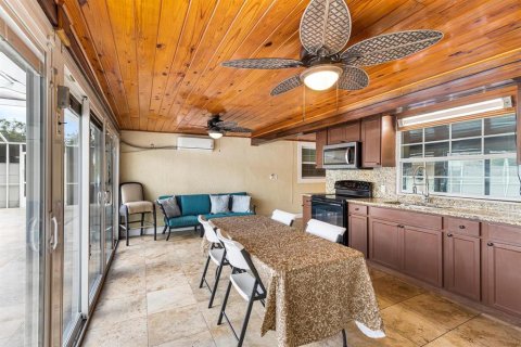 Casa en venta en Tampa, Florida, 6 dormitorios, 186.92 m2 № 1531776 - foto 12