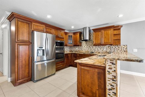 Casa en venta en Tampa, Florida, 6 dormitorios, 186.92 m2 № 1531776 - foto 23