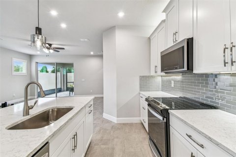 Touwnhouse à vendre à Lutz, Floride: 4 chambres, 243.22 m2 № 1910623 - photo 12