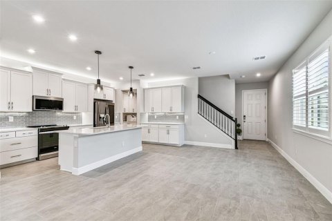 Touwnhouse à vendre à Lutz, Floride: 4 chambres, 243.22 m2 № 1910623 - photo 9