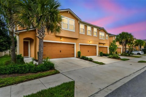 Touwnhouse à vendre à Lutz, Floride: 4 chambres, 243.22 m2 № 1910623 - photo 1