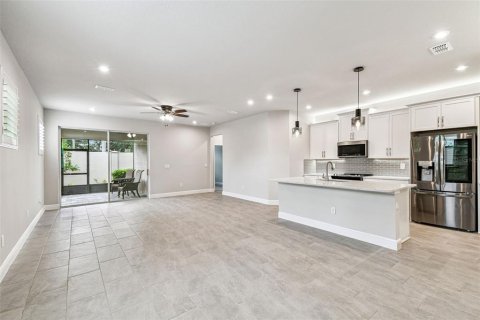 Touwnhouse à vendre à Lutz, Floride: 4 chambres, 243.22 m2 № 1910623 - photo 10