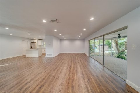 Casa en venta en Clearwater, Florida, 4 dormitorios, 166.57 m2 № 1532994 - foto 15