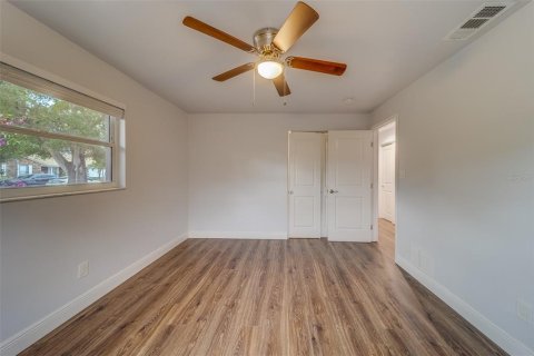 Casa en venta en Clearwater, Florida, 4 dormitorios, 166.57 m2 № 1532994 - foto 22