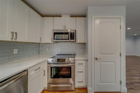 Casa en venta en Clearwater, Florida, 4 dormitorios, 166.57 m2 № 1532994 - foto 7