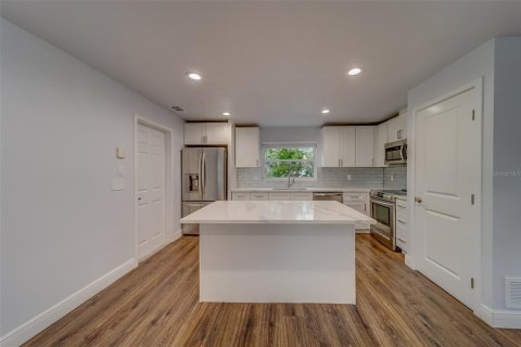 Casa en venta en Clearwater, Florida, 4 dormitorios, 166.57 m2 № 1532994 - foto 11