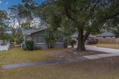 Casa en venta en Clearwater, Florida, 4 dormitorios, 166.57 m2 № 1532994 - foto 30