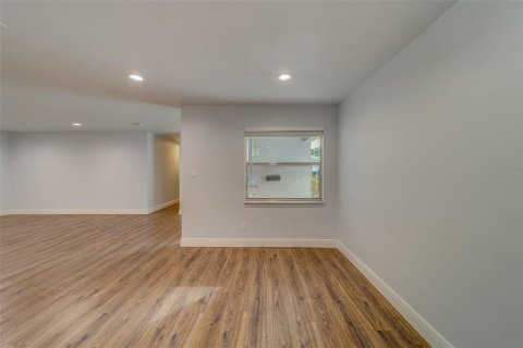 Casa en venta en Clearwater, Florida, 4 dormitorios, 166.57 m2 № 1532994 - foto 9