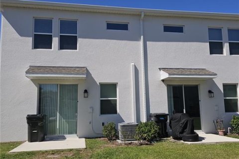Adosado en venta en Davenport, Florida, 3 dormitorios, 161.46 m2 № 2102127 - foto 2